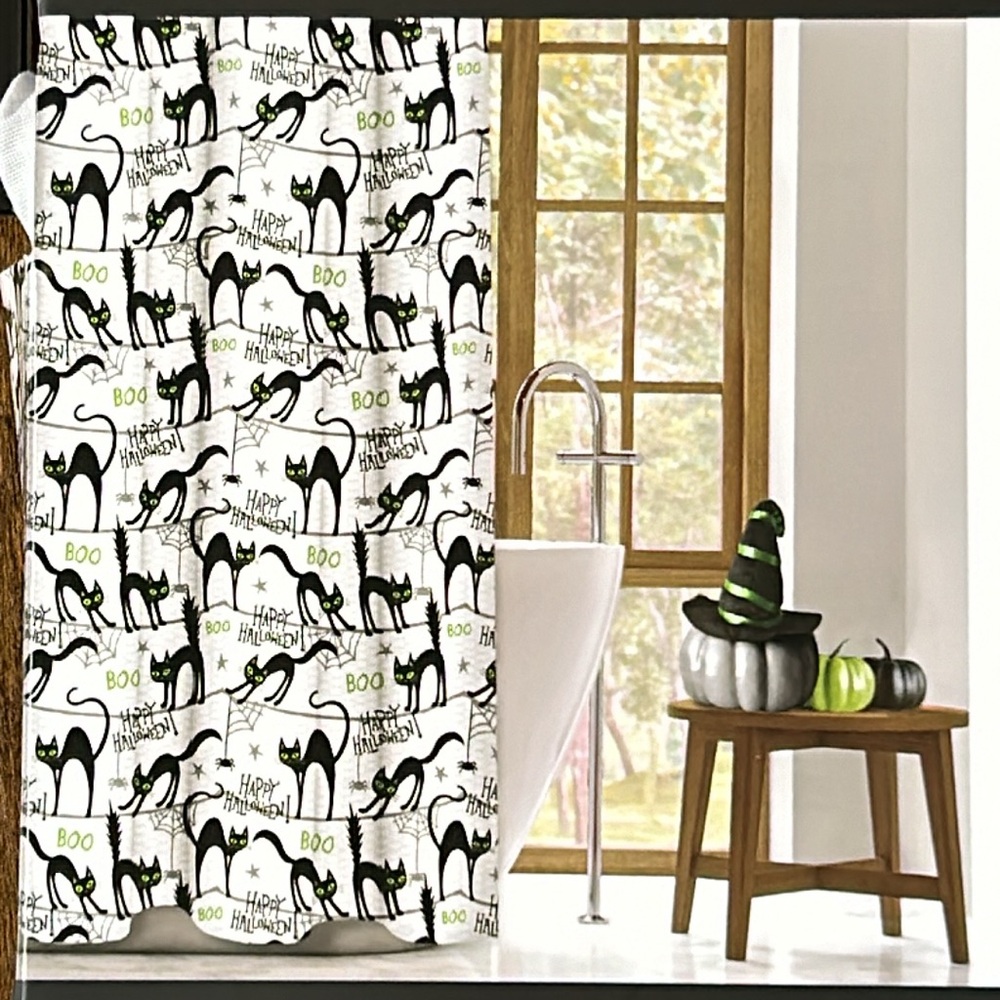 Black cat Happy Halloween shower curtain